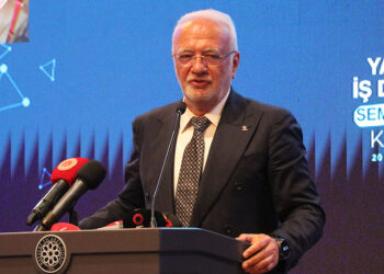 Sosyalist Enternasyonal'in başkan yardımcılığı ana muhalefet partisine verildi