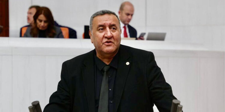 Ya geleceğin katilleri ya geleceğin kurtarıcıları olacağız