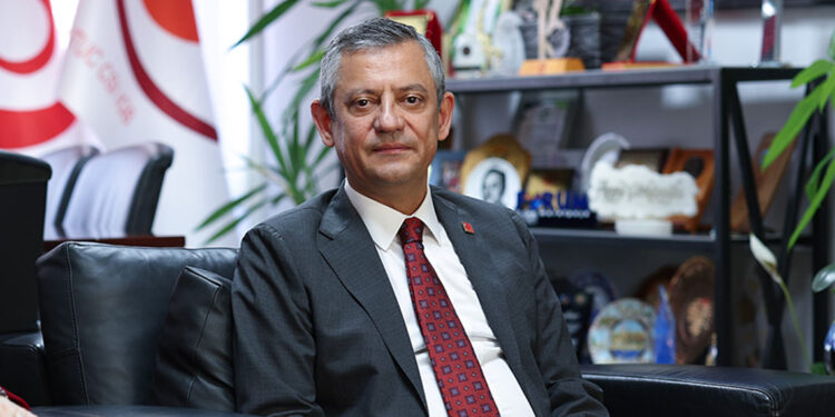 Ülke zor günlerden geçiyor