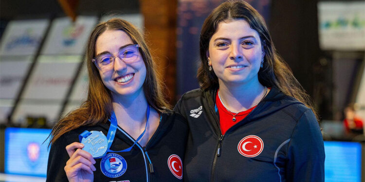 Artistik Yüzme Comen Cup 2025'te tarihi başarı