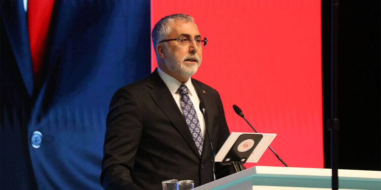 Bu sene 153 milyon TL emzirme ödeneği sağladık