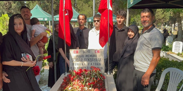 Türkiye 15 Temmuz şehitlerini anıyor