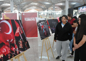 15 Temmuz’da İstanbul Havalimanı kulesi kırmızı beyaz olacak