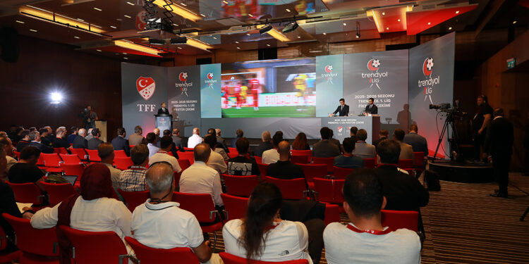 1'inci Lig'de yeni sezonun fikstürü çekildi