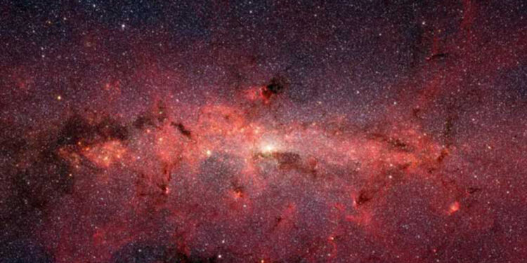 3 milyar ışık yılı ötede ‘fosil galaksi’ keşfedildi