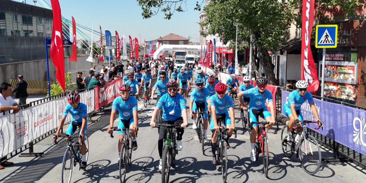 9'uncu Şehit Ömer Halisdemir Bisiklet Turu Arnavutköy’den başladı