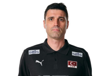 A Milli Erkek Voleybol Takımı'nda başantrenör Umut Çakır ile yollar ayrıldı