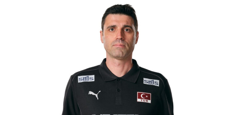 A Milli Erkek Voleybol Takımı'nda başantrenör Umut Çakır ile yollar ayrıldı