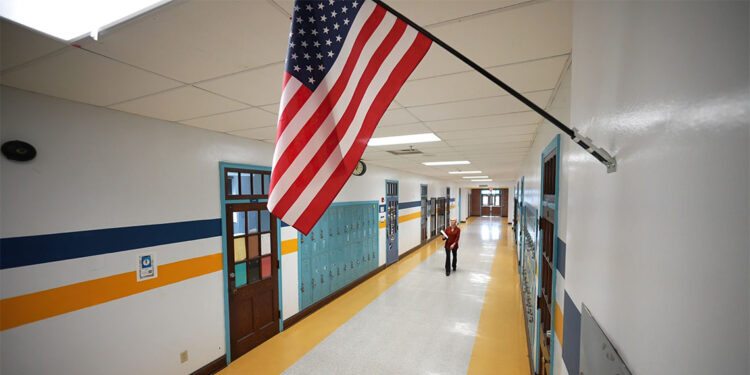 ABD Eğitim Bakanlığı, askıya alınan eğitim fonunu serbest bırakacak