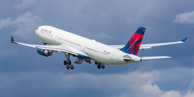 ABD’den Amsterdam'a giden uçakta türbülans; 25 yaralı