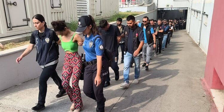 Adana merkezli 6 ilde torbacı operasyonu