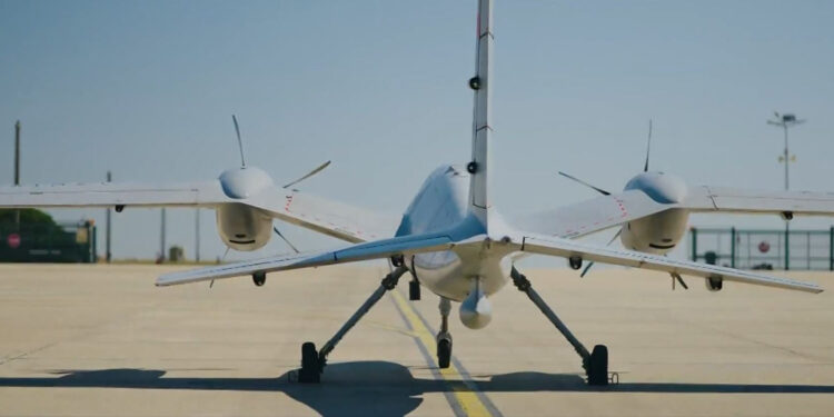 AKINCI TİHA'dan KEMANKEŞ füzesi ile hedefe tam isabet