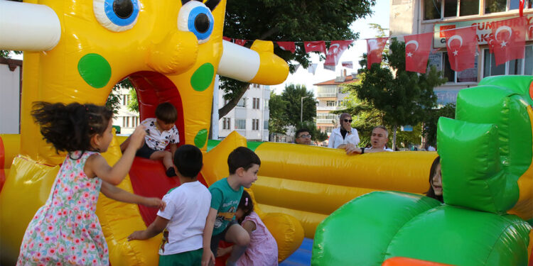 66'ncı Uluslararası Akşehir Nasreddin Hoca Şenliği çocukların neşesiyle renklendi
