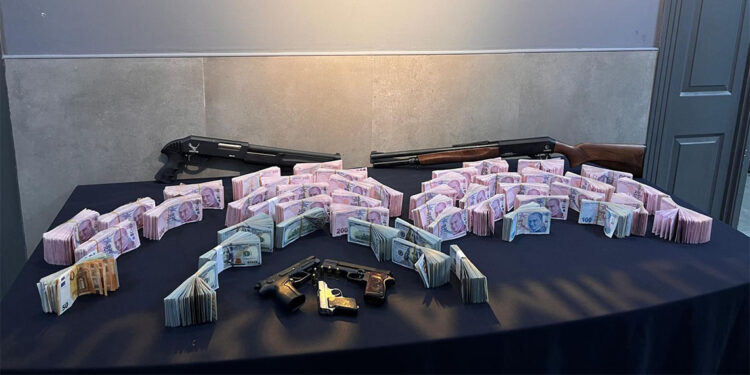 Ankara'da polisten 'Kafes Operasyonu': 25 gözaltı