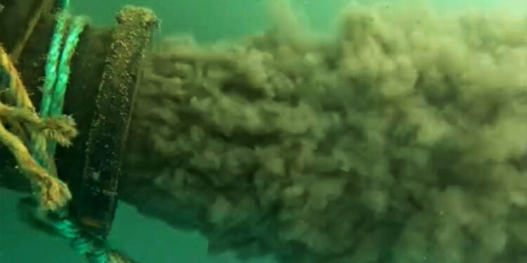 Antalya'da denize deşarj edilen suyun kirliliğe neden olduğu iddiasına inceleme