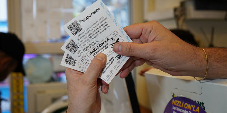 67 milyon 226 bin 39 TL'lik büyük ikramiye Antalya'ya çıktı