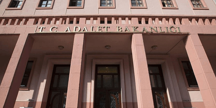 Adalet Bakanlığı 5 bin personel alacak