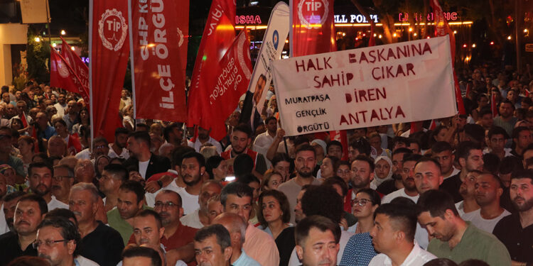 Antalya'da CHP’den ‘İradeye sahip çık' mitingi