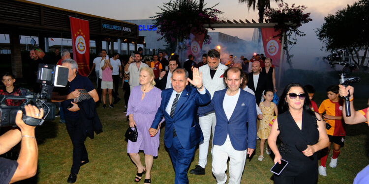 Antalya'da Galatasaray'ın 25'inci şampiyonluk kutlaması