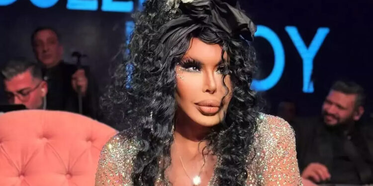 Antalya'daki yangın Bülent Ersoy'un villasına sıçradı