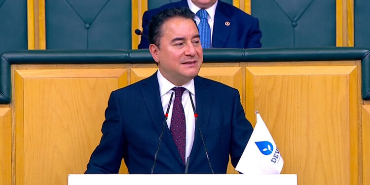 Asgari ücret ve asgari emekli maaşı artırılmalıdır