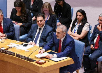 İsrail savaş makinesini durdurun