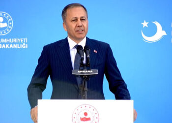Göçü, son teknolojiden yararlanarak yönetiyoruz