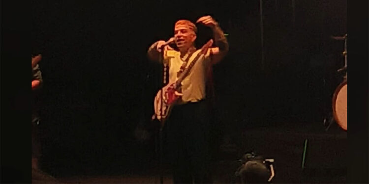 Bursa'daki orman yangını nedeniyle Athena konseri yarıda kesildi