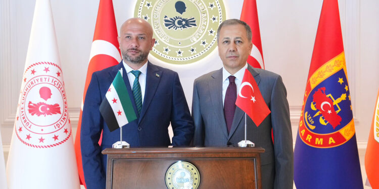 Bakan Yerlikaya, Suriye Bakanı Raid Salih ile görüştü