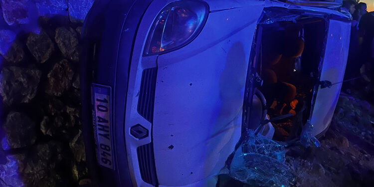 Balıkesir'de zincirleme kaza: 1 ölü, 7 yaralı