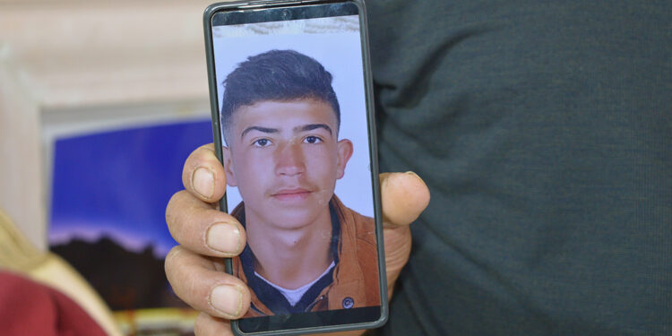 Banka hesaplarını kuzenlerine kullandırdı, dolandırıcılıktan tutuklandı