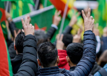 Barışın kapısını aralamak: Kürt açılımı üzerine