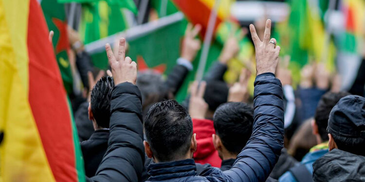 Barışın kapısını aralamak: Kürt açılımı üzerine