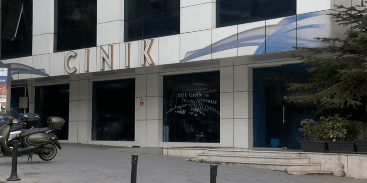 Beşiktaş'ta saç ekimi sonrası ölüm iddiasına soruşturma