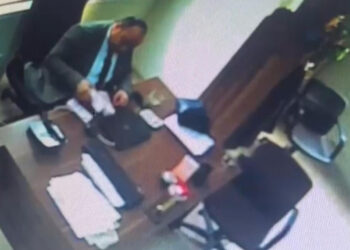 Beylikdüzü'nde rüşvet operasyonunda 18 vergi müfettişi tutuklandı