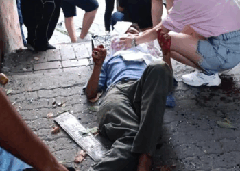Beyoğlu’nda dolmuş otobüse arkadan çarptı: 2’si ağır, 5 yaralı