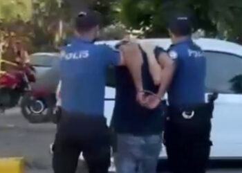 Beyoğlu'nda seyyar satıcı yer kavgasında dövülerek öldürüldü