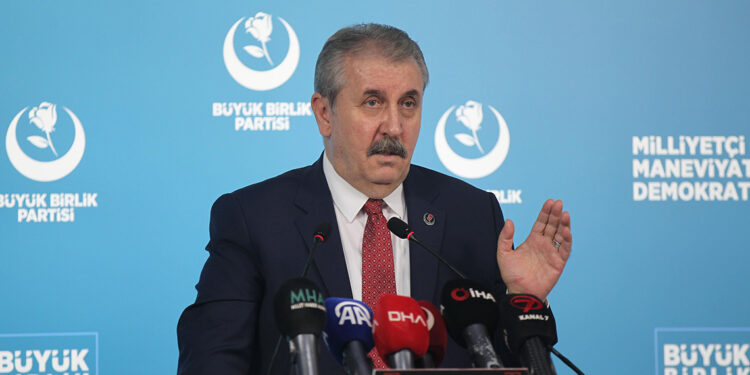 Bir yasayla mecliste komisyon kurulmasını biz kabul etmiyoruz