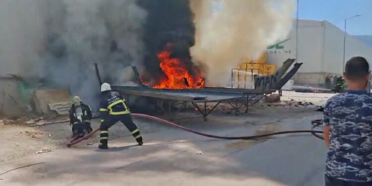 Bursa'da fabrika yangını büyümeden söndürüldü