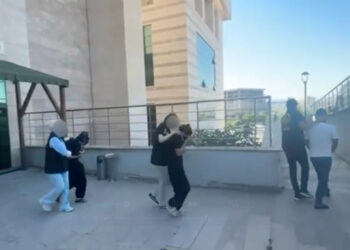 Çarşaf giyerek dilenci kılığına giren 3 şüpheli tutuklandı