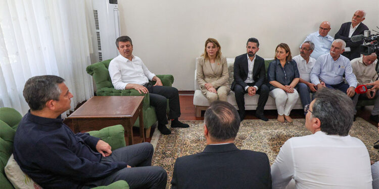 Bu millet yedi düvele diz çökmedi