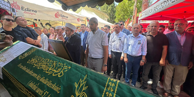 CHP lideri Özgür Özel, Edirne'de cenaze törenine katıldı