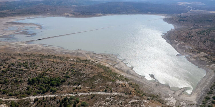 Çeşme'de zorunlu su kesintisi başlıyor