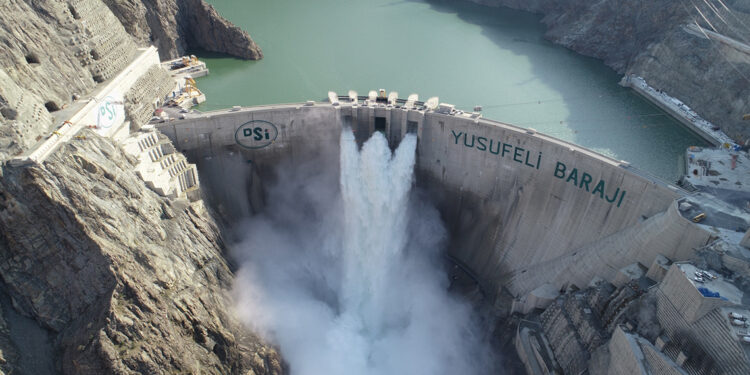 'Çoruh'un gerdanlıkları'ndan 148 milyar TL'lik gelir