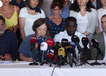DEM Parti 39 kişilik yabancı heyetle İstanbul'da basın açıklaması düzenledi
