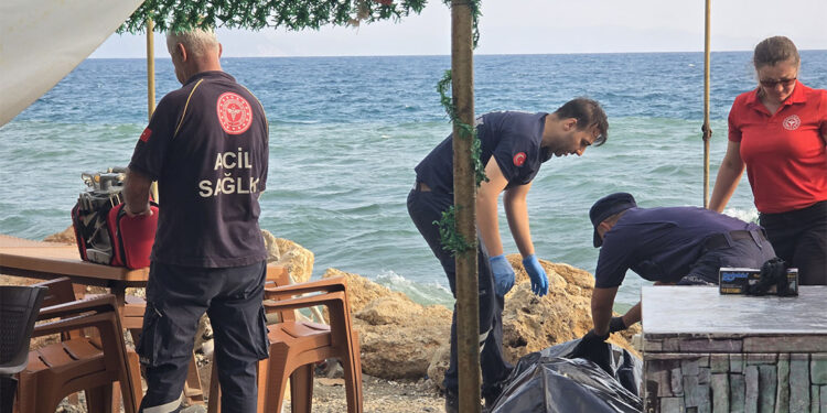 Denizde yüzerken dalgalarla açığa sürüklenerek boğuldu