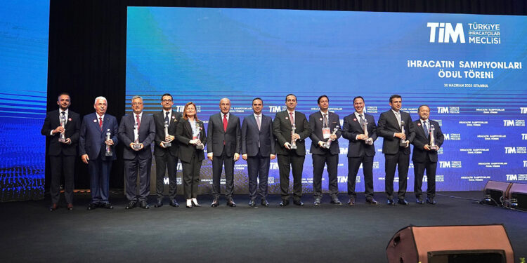 Daikin Türkiye, ‘İklimlendirme Sanayii Sektör Şampiyonu’ seçildi