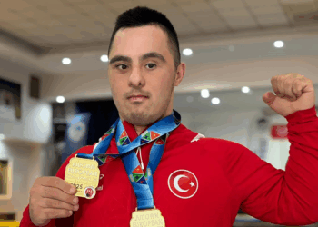Down sendromlu milli judocu Ahmet Ünal'dan altın madalya geldi