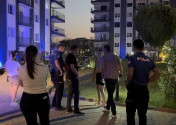 Evde düşerek yaralandığı belirtilen adamı, eşinin bıçakladığı ortaya çıktı