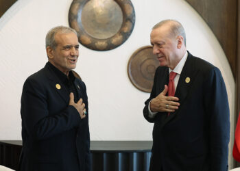 Erdoğan, İran Cumhurbaşkanı Mesud Pezeşkiyan ile görüştü